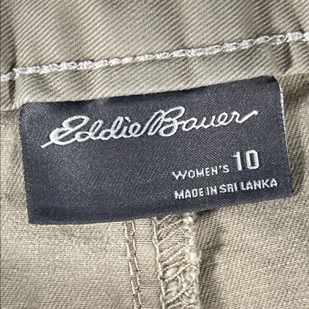 Eddie Bauer womens taupe stretch flat front curvy fit 5" chino shorts - size 10 - Picture 5 of 14
